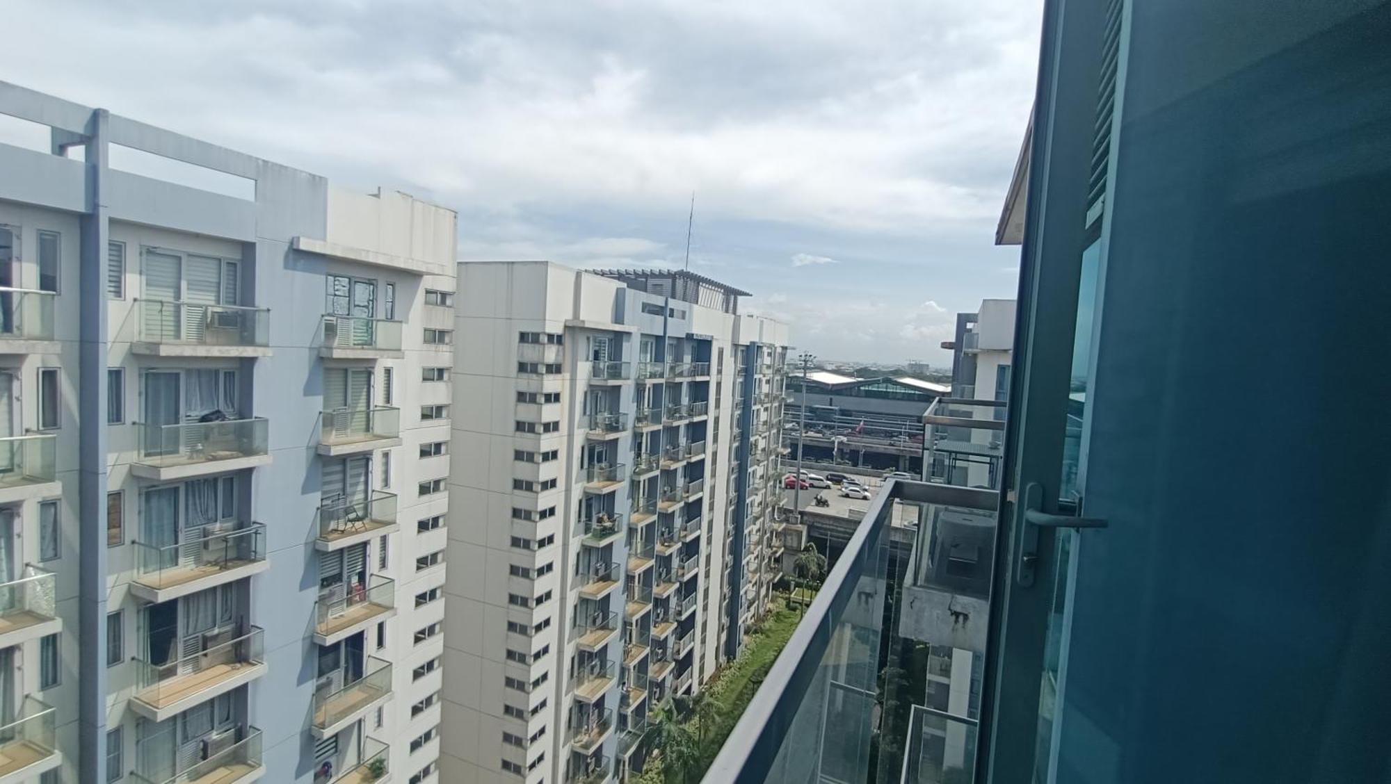 Condotel In Front Of Terminal 3 Manila Exterior foto